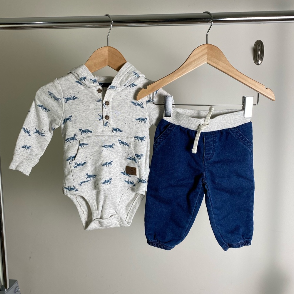 Carter’s baby boy outfit, 6M, denim pants and bodysuit with hood. Like new!!